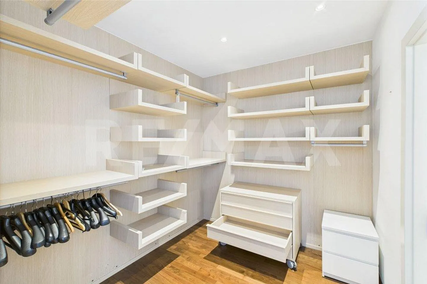 Vivere il lusso - appartamento di prestigio con giardino privato e vista mozzafiato - Foto 12 von 13