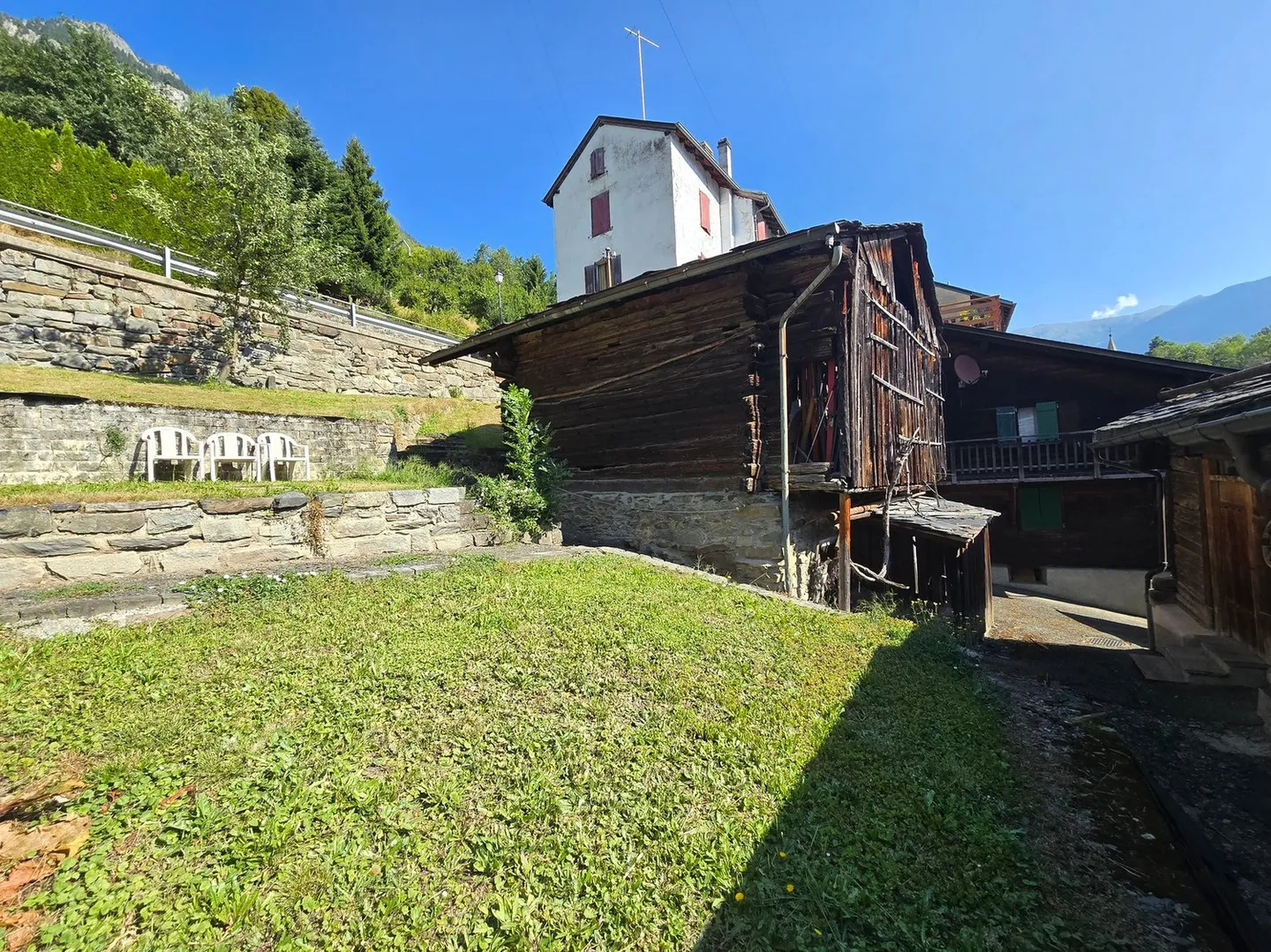 Haus, Scheune, Raccard, Grundstücke - Salvan - Großes Potenzial - Foto 4 von 13