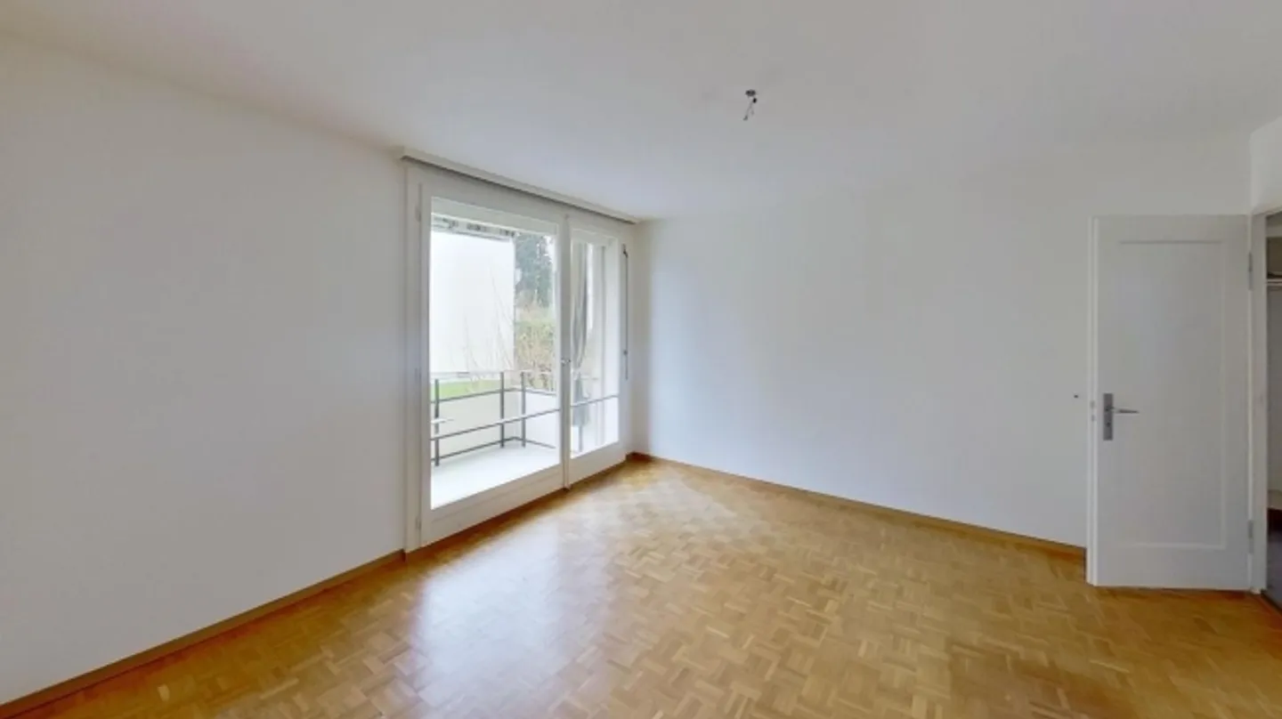 Fino al 31.03.2026: Soluzione temporanea ideale – Appartamento di 4 stanze a Seebach - Foto 1 di 13