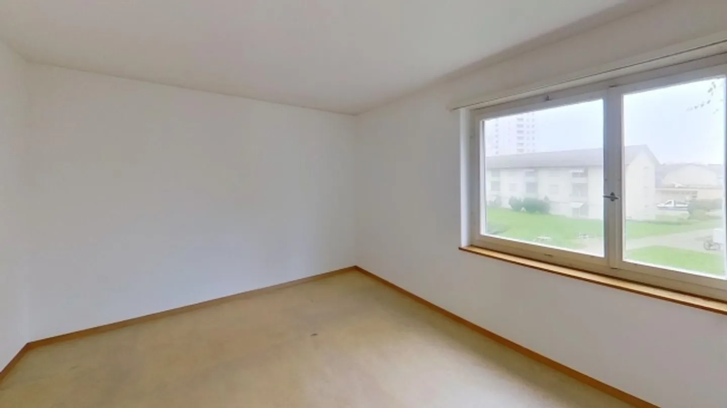 Fino al 31.03.2026: Soluzione temporanea ideale – Appartamento di 4 stanze a Seebach - Foto 4 di 13