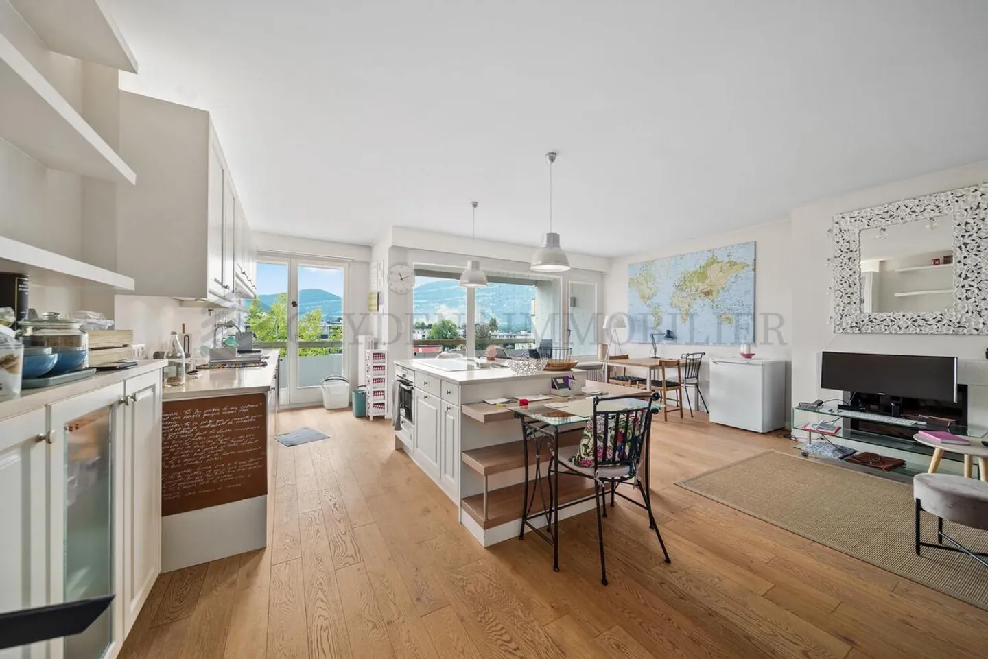 Penthouse de 3 pièces au cœur de Florissant - Photo 2 sur 8