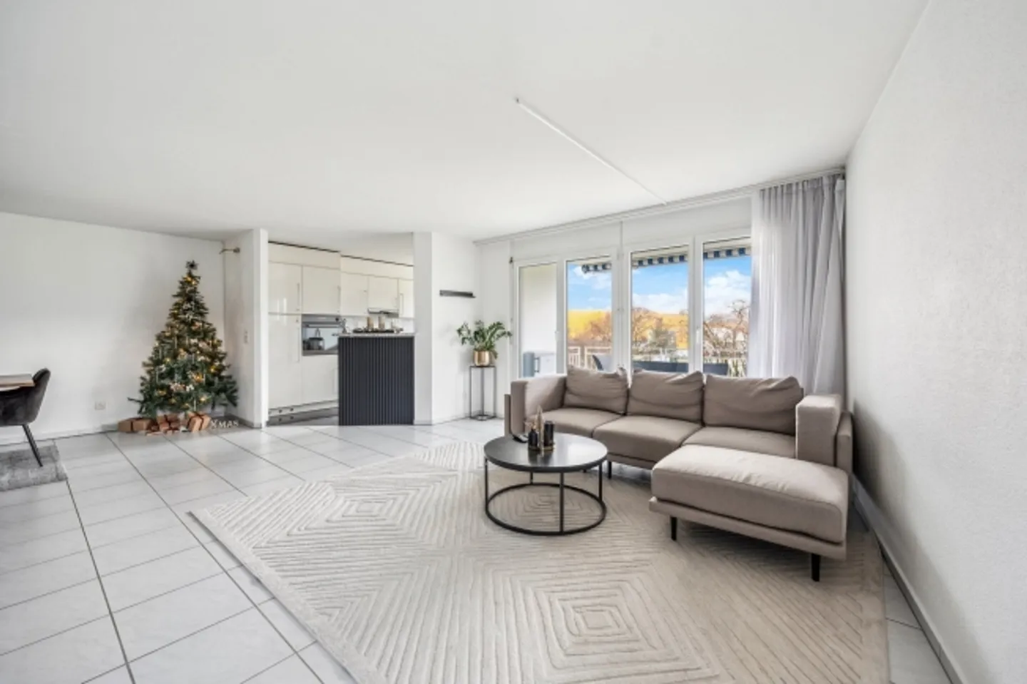 «Sonnige 4.5-Zimmer-Wohnung in Subingen kaufen» - Photo 2 sur 13