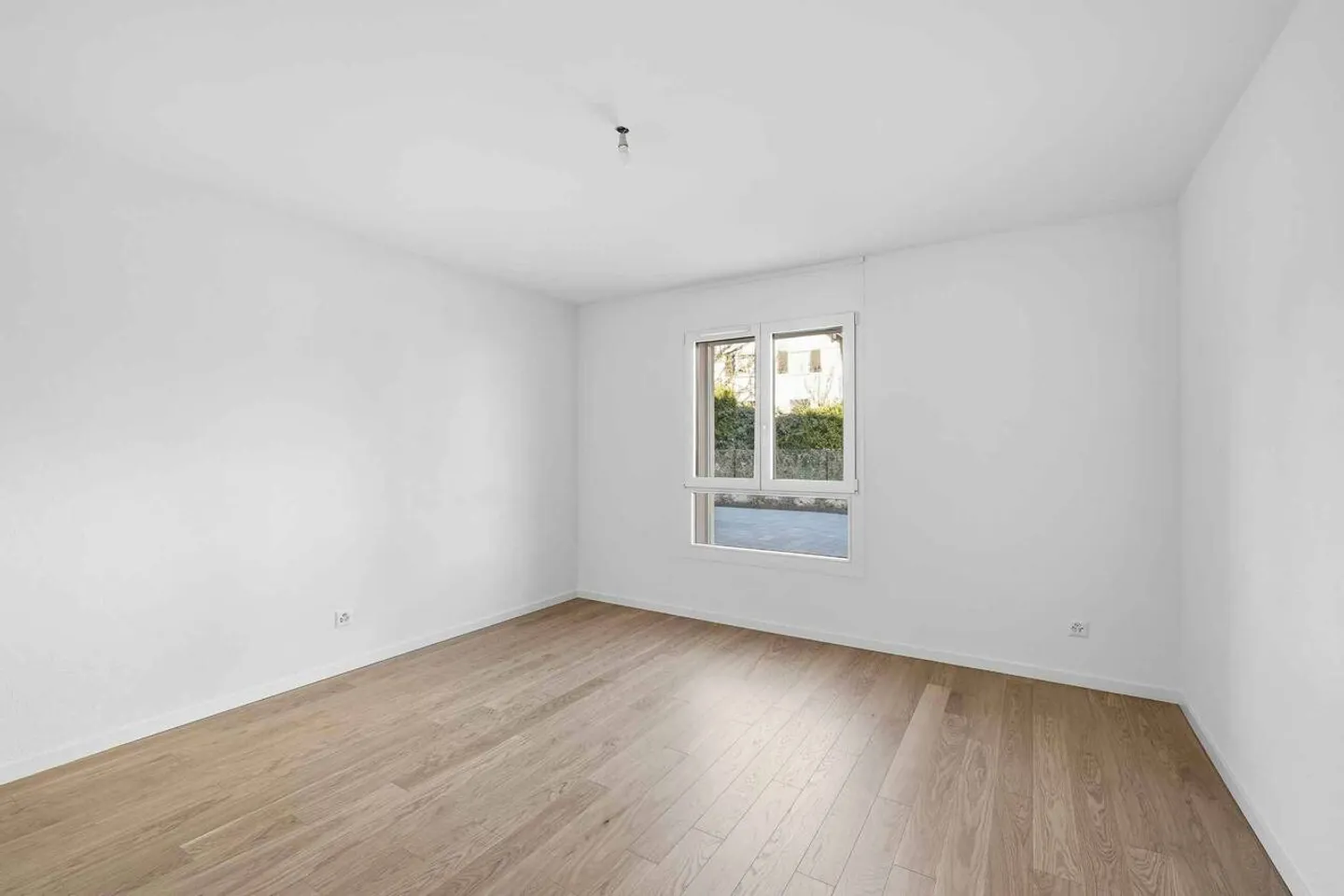 Appartamento nuovo di 3,5 locali con spaziosa terrazza/giardino - Foto 8 di 12