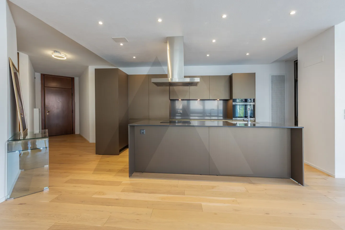 MODERNE 3.5 PIÈCES RÉNOVÉE – CASSARATE - Photo 1 sur 12