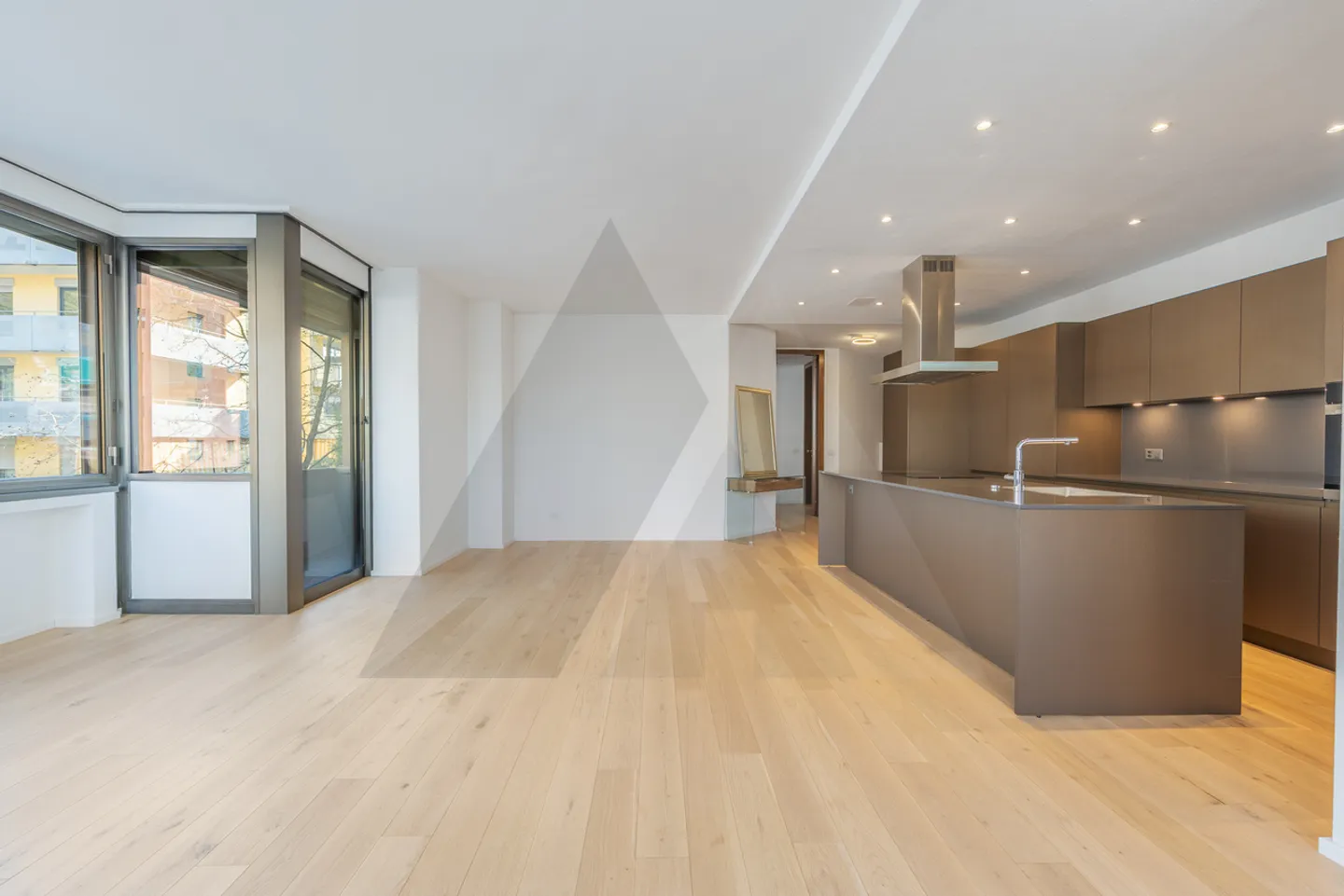 MODERNE 3.5 PIÈCES RÉNOVÉE – CASSARATE - Photo 3 sur 12