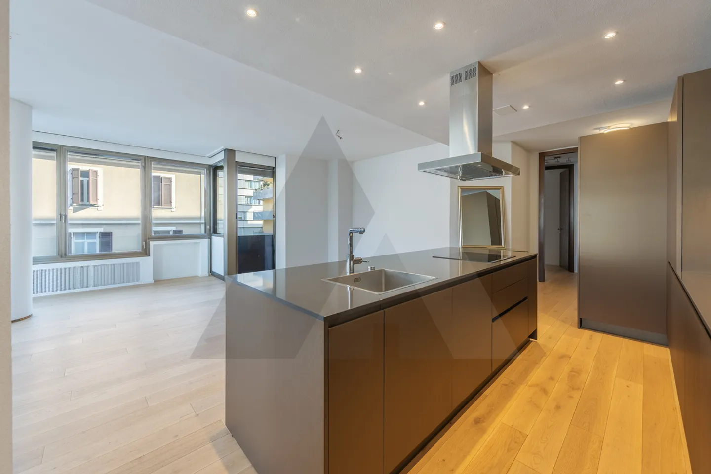 MODERNE 3.5 PIÈCES RÉNOVÉE – CASSARATE - Photo 4 sur 12