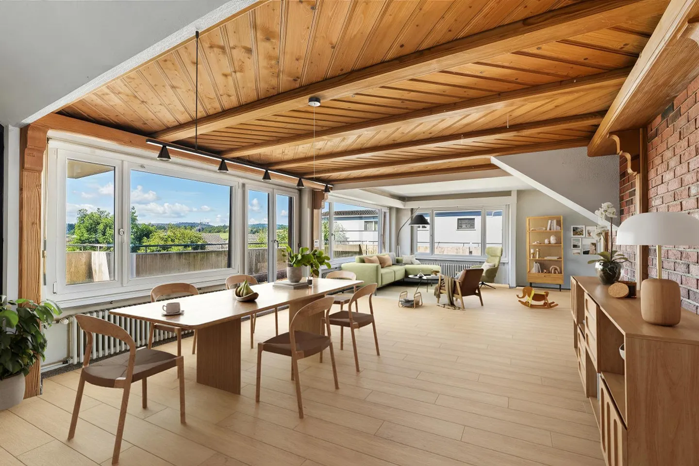 Spacious home with garden and view - Photo 5 of 13