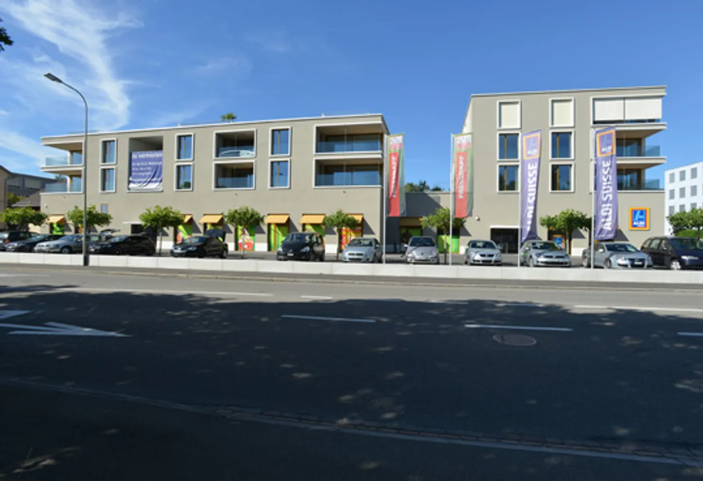 Outdoor parking space for rent - Photo 1 of 2