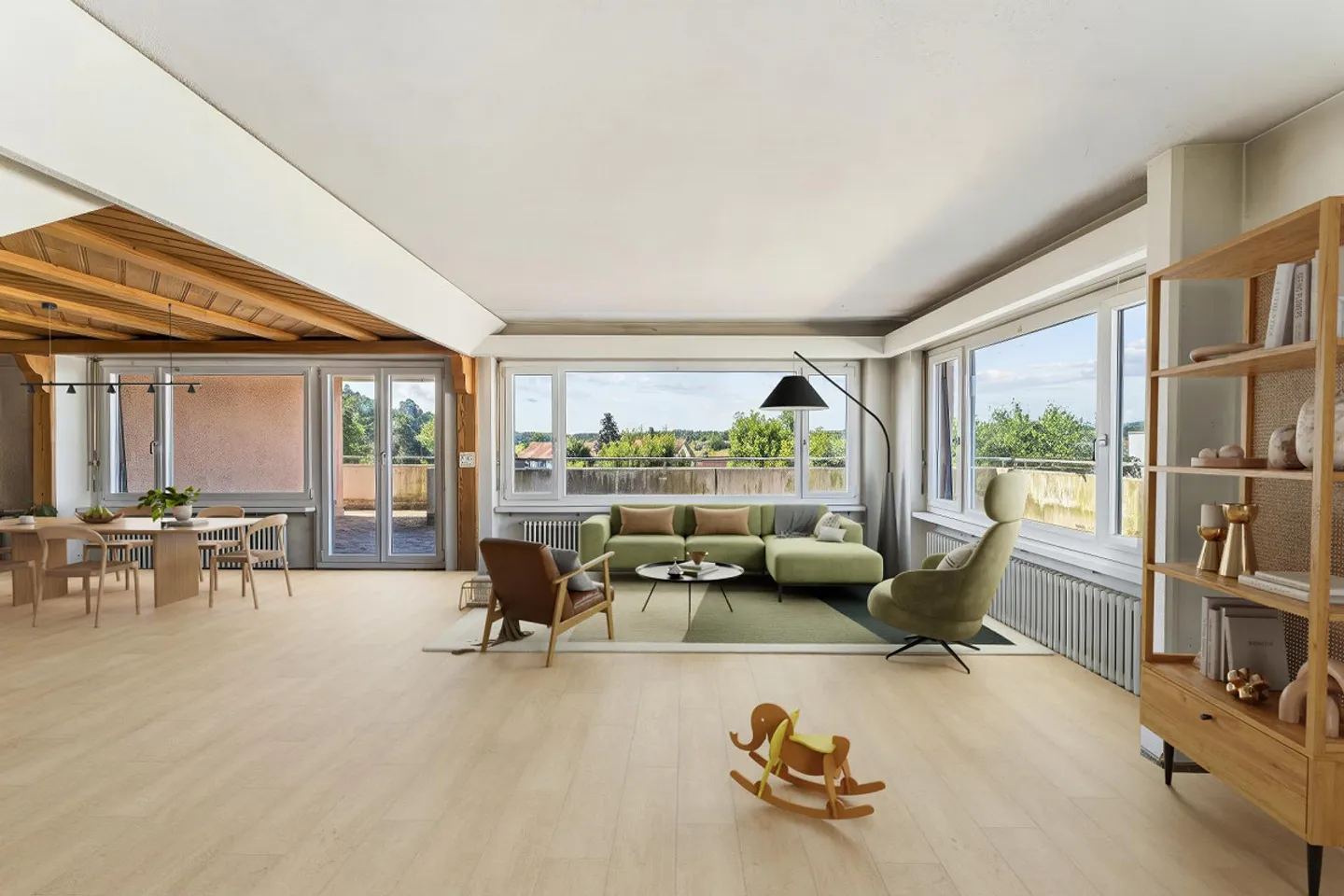 Spacious home with garden and view - Photo 6 of 13