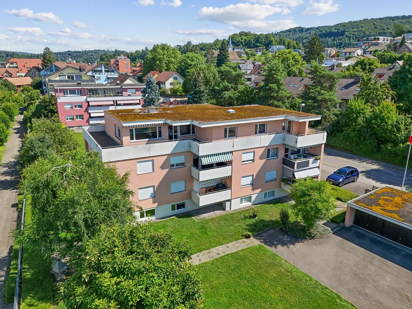 Spacious home with garden and view - Photo 11 of 13
