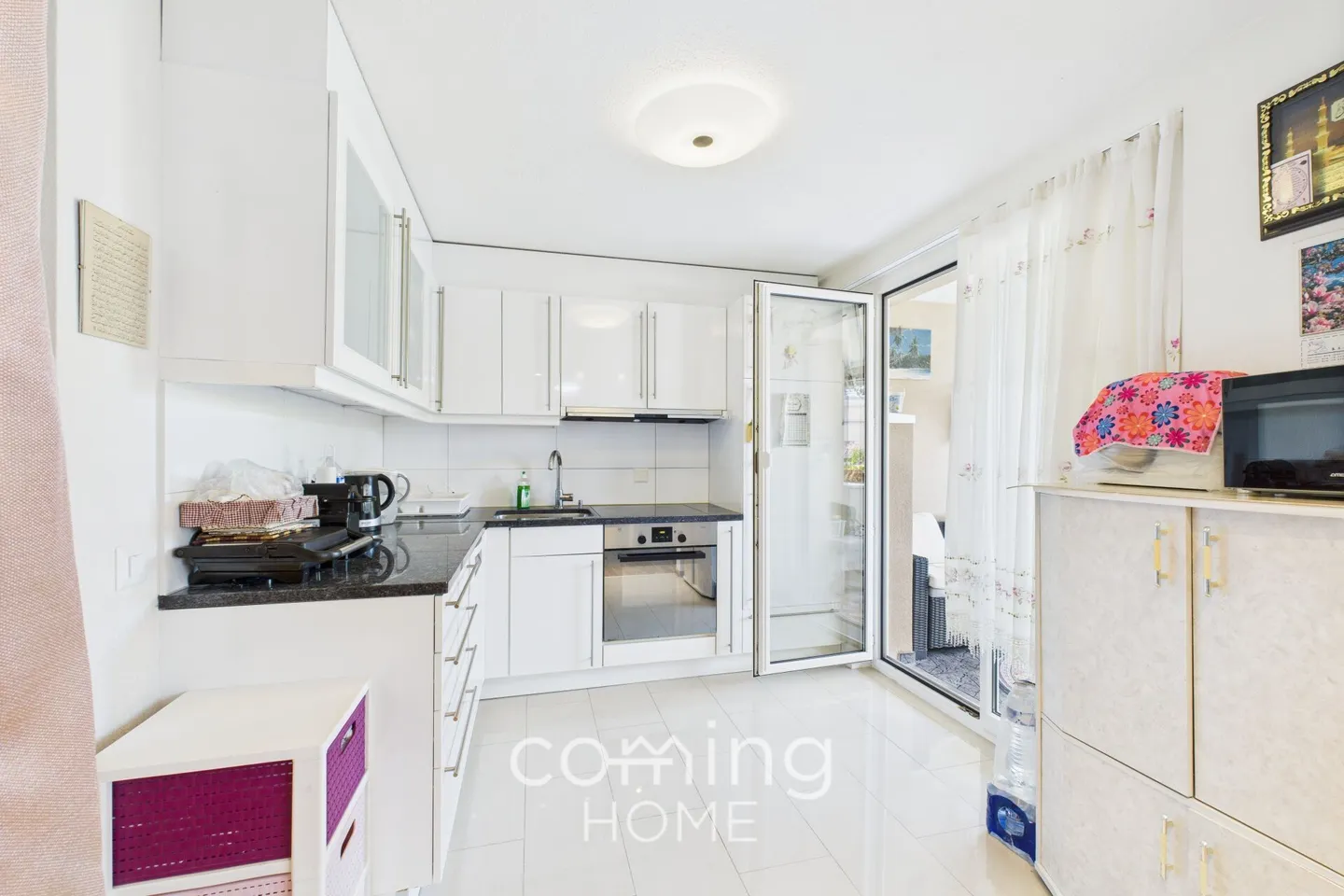 Charming 3.5-room apartment in Reinach - Modernly renovated & ready to move in - Photo 2 of 15