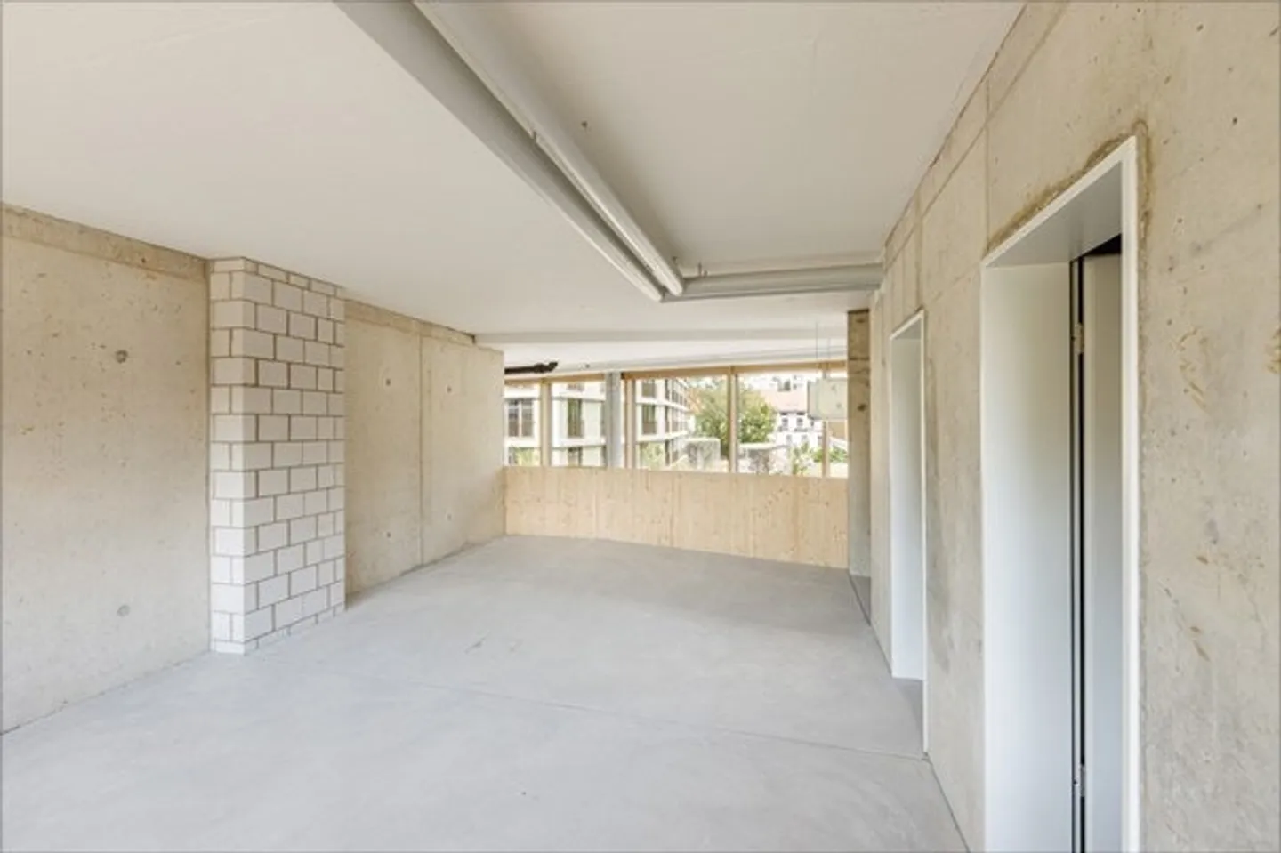 Edificio ad uso misto in affitto - Foto 3 di 12