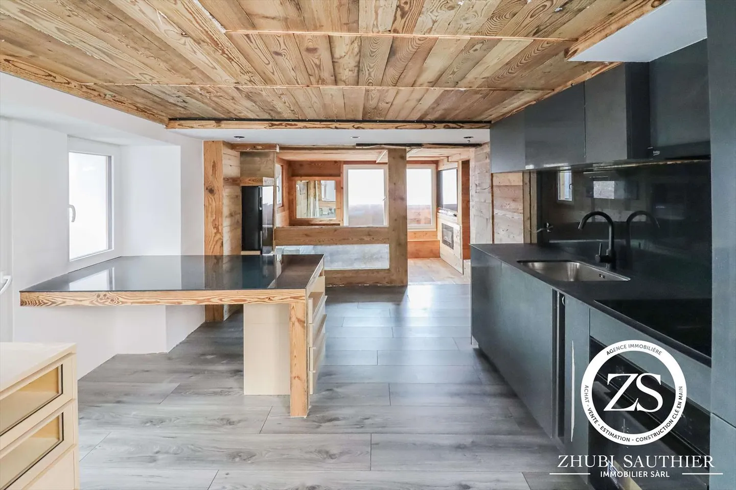 Appartamento di 3.5 locali ristrutturato a Les Agettes - Foto 1 di 19