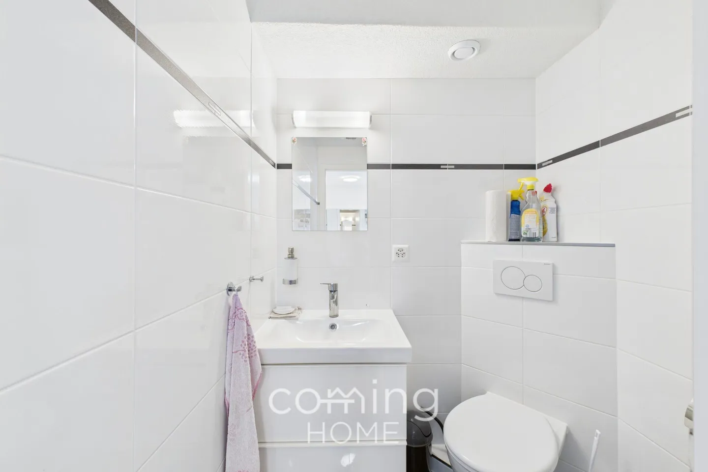Charming 3.5-room apartment in Reinach - Modernly renovated & ready to move in - Photo 9 of 15