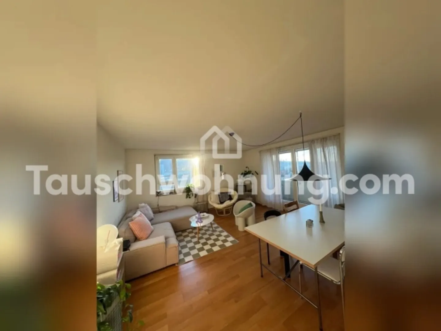 Appartamento con vista vicino al cimitero di Sihlfeld - Foto 3 di 9
