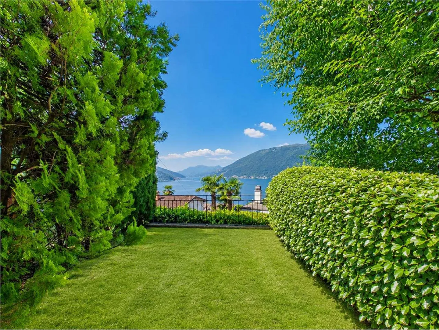 Bissone - Lake View Villa - Photo 1 of 13