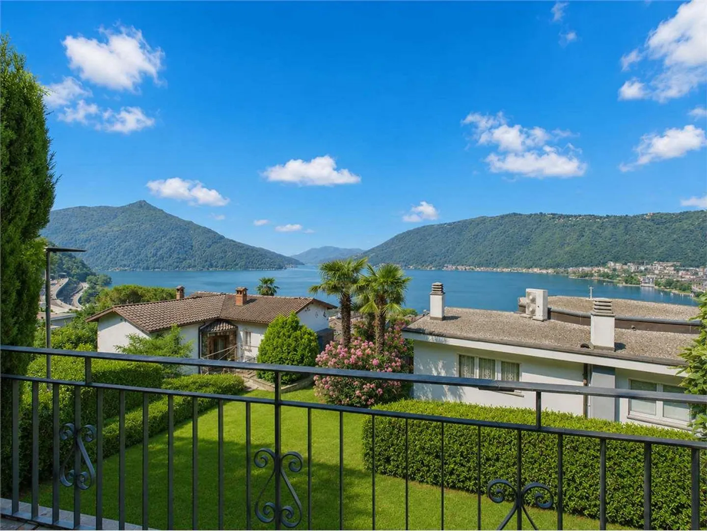 Bissone - Lake View Villa - Photo 3 of 13