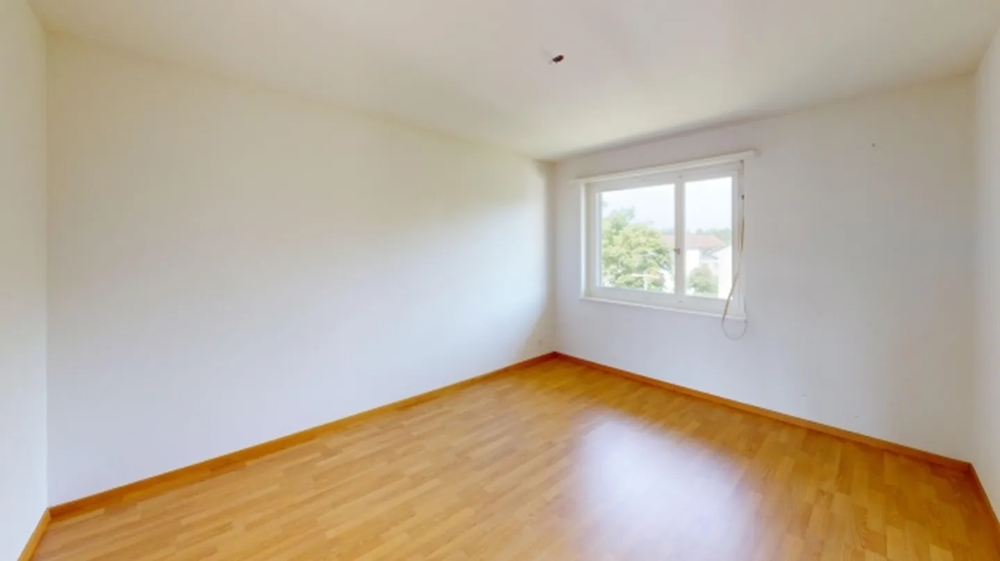 Charmante 3-Zimmer-Wohnung in Zürich Seebach – befristet bis 31.03.2026 - Foto 2 von 7