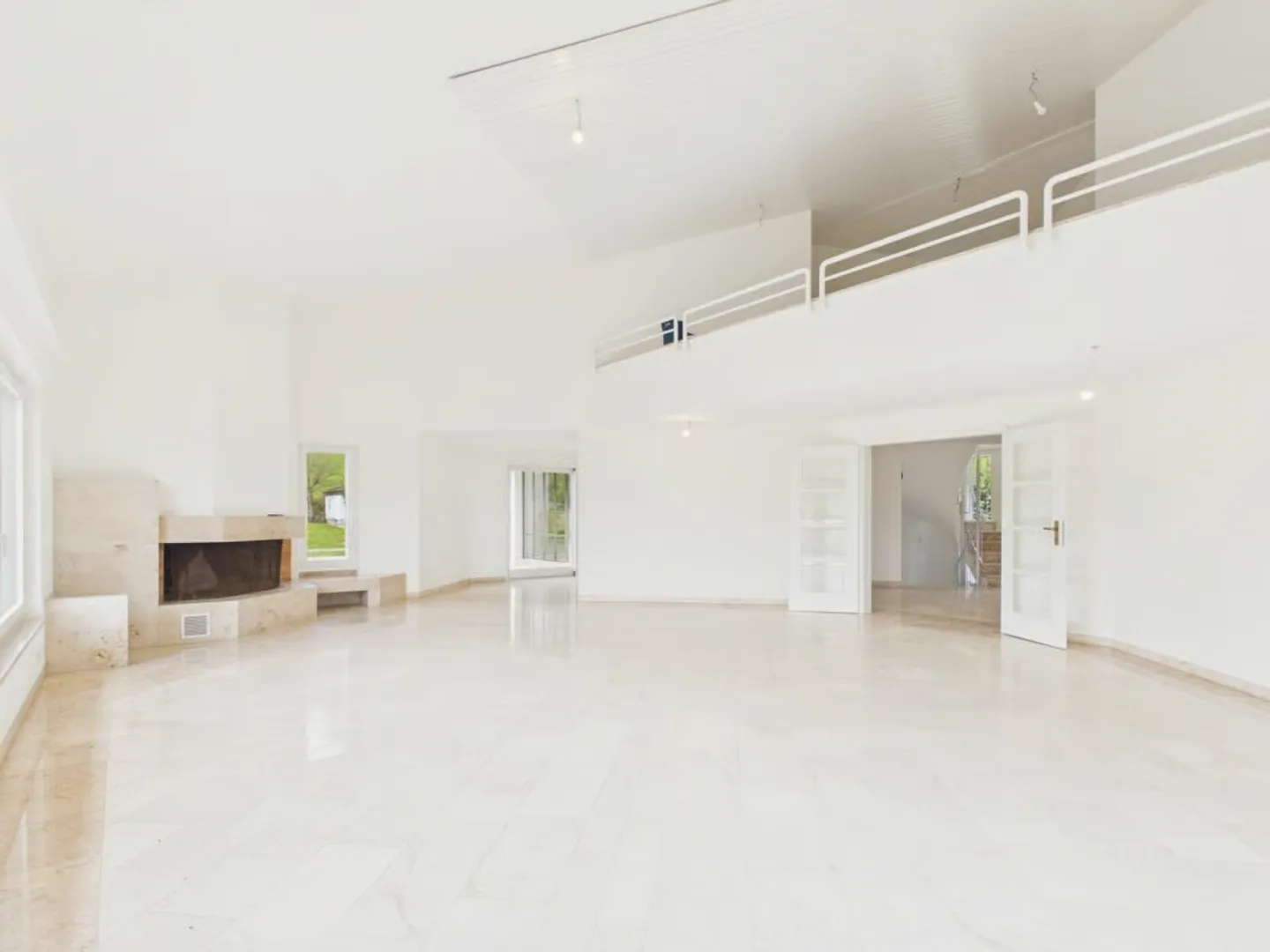 Luxuriöse Villa mit unverbaubarer Aussicht und viel Privatsphäre in Frenkendorf - Foto 9 di 30