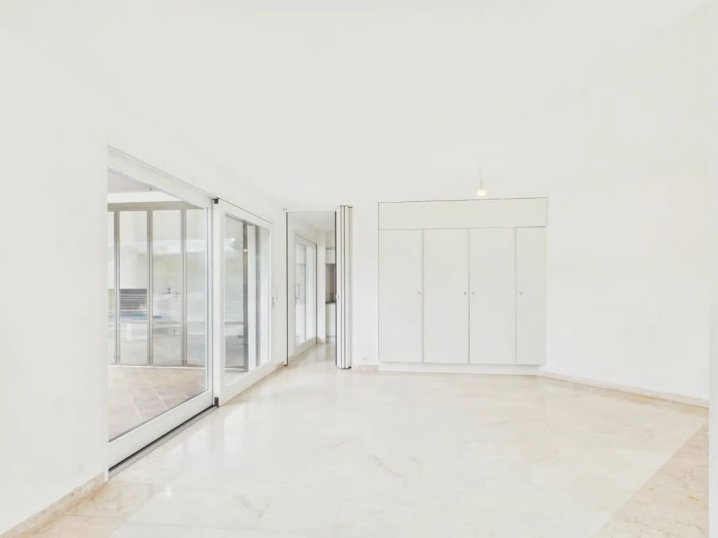 Luxuriöse Villa mit unverbaubarer Aussicht und viel Privatsphäre in Frenkendorf - Foto 10 di 30