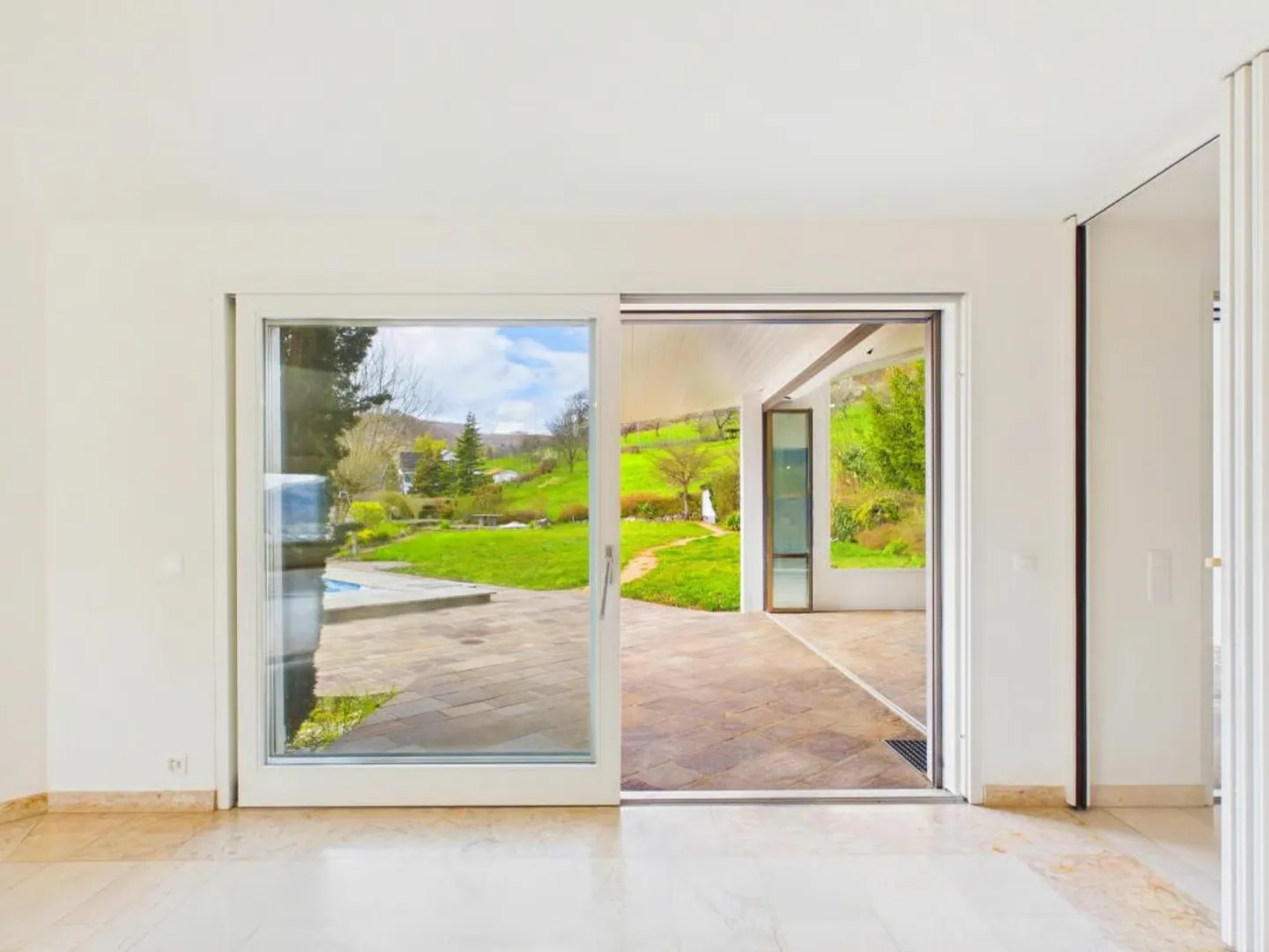 Luxuriöse Villa mit unverbaubarer Aussicht und viel Privatsphäre in Frenkendorf - Foto 11 di 30