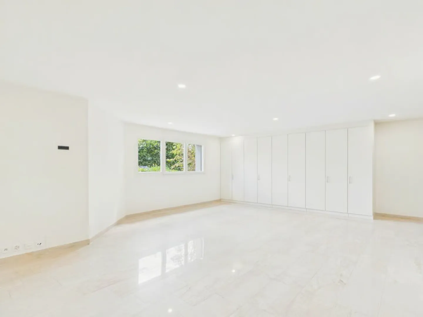 Luxuriöse Villa mit unverbaubarer Aussicht und viel Privatsphäre in Frenkendorf - Foto 26 di 30