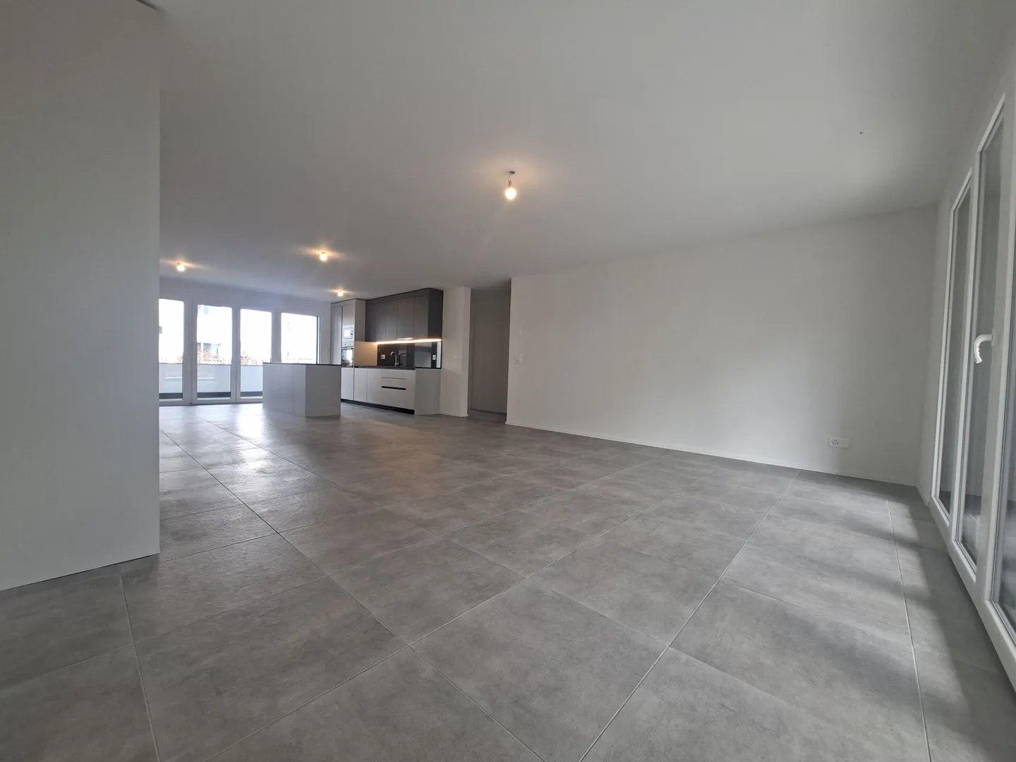 Nouvel appartement de 3,5 pièces au rez-de-chaussée à Farvagny - Photo 2 sur 6