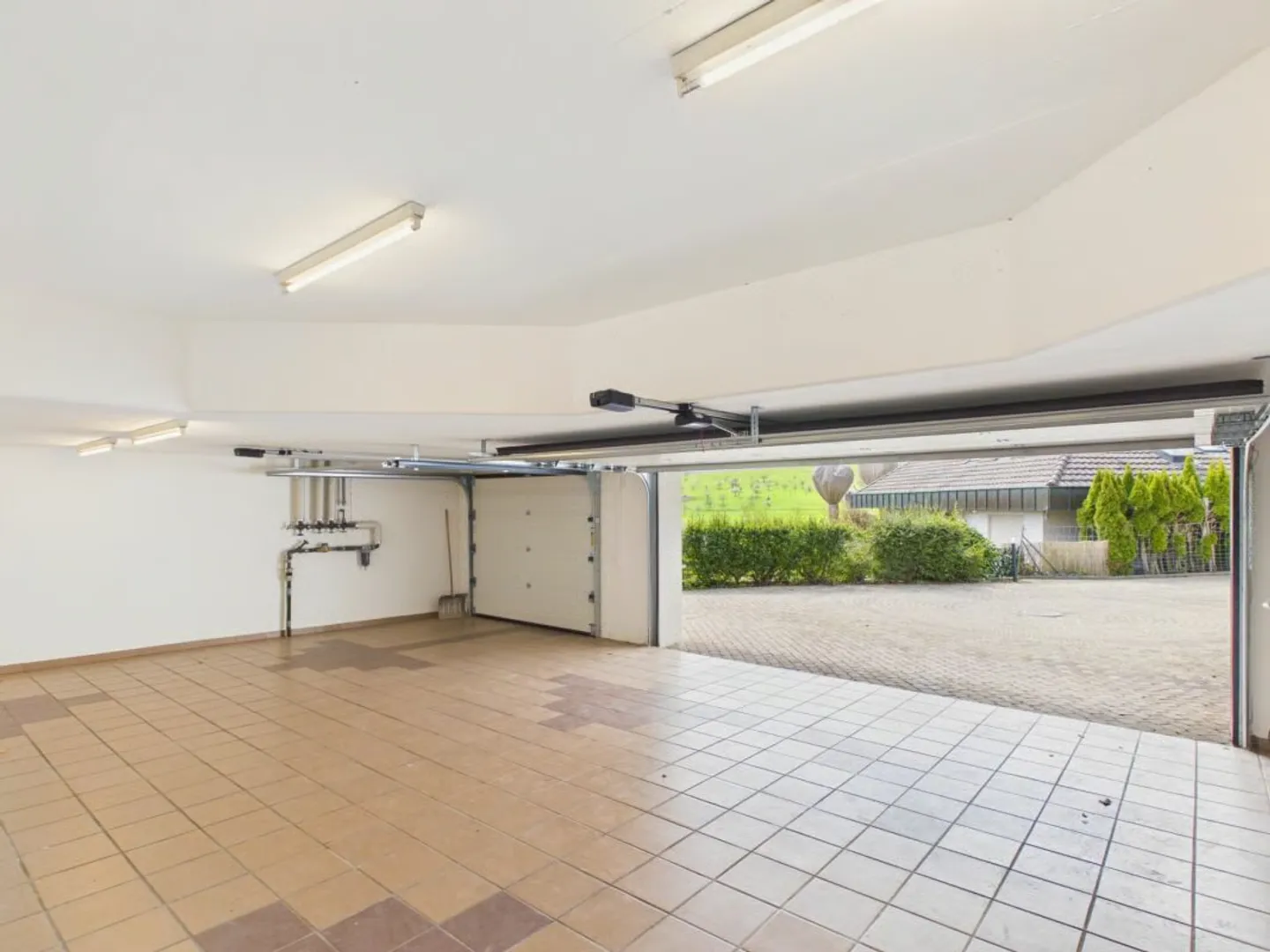 Luxuriöse Villa mit unverbaubarer Aussicht und viel Privatsphäre in Frenkendorf - Foto 27 di 30