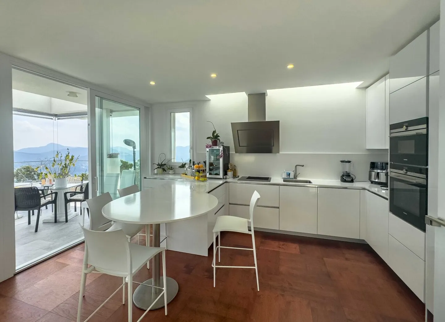 Villa prestigieuse avec vue sur le lac et piscine à Cademario - Photo 5 sur 13