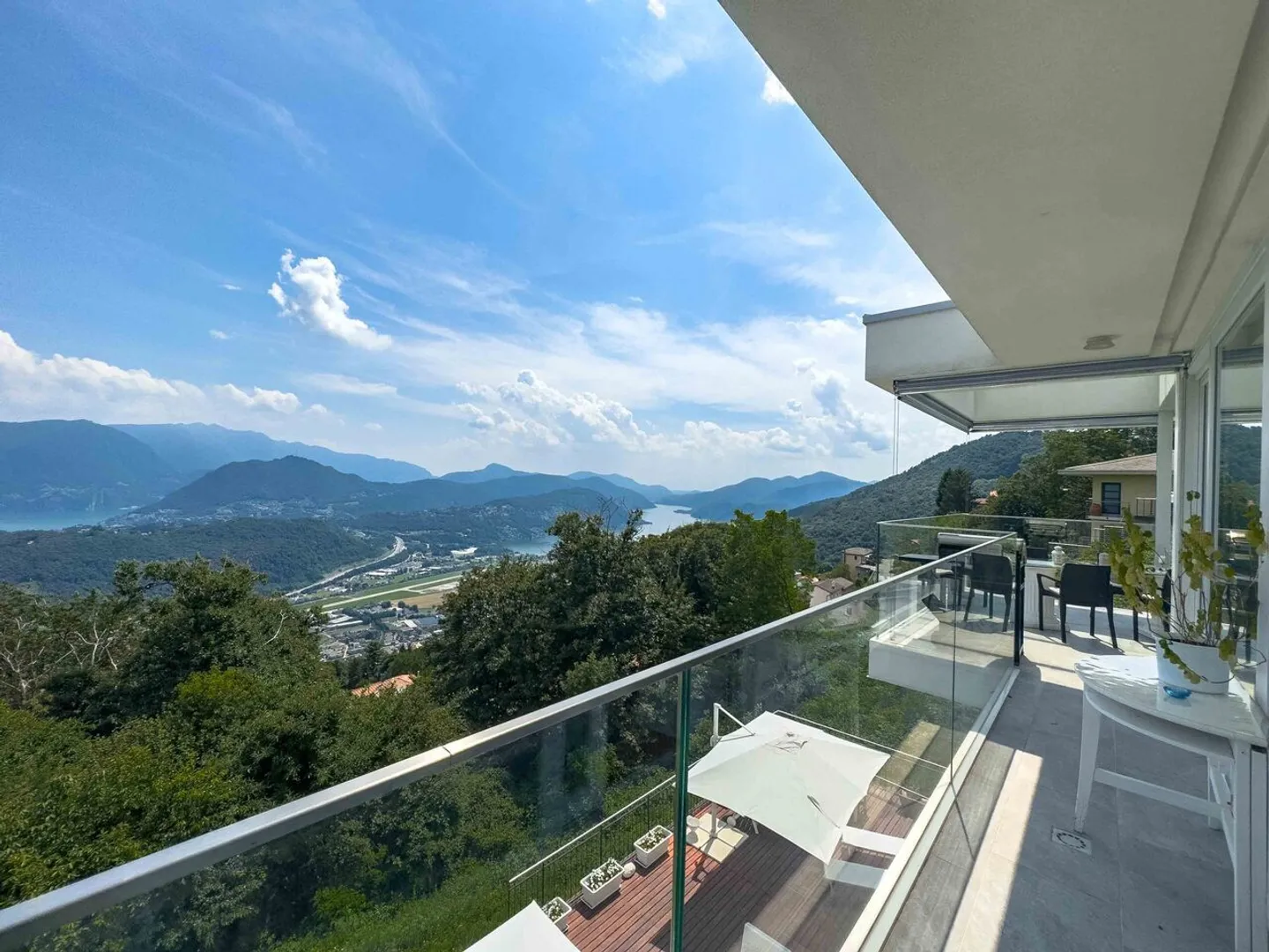 Villa prestigieuse avec vue sur le lac et piscine à Cademario - Photo 12 sur 13