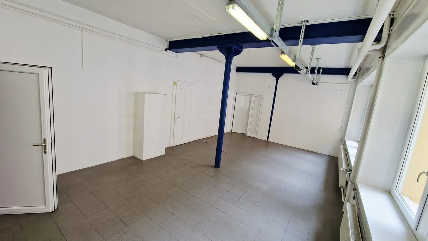 Spazio industriale / laboratorio in affitto – Rue de la Serre, La Chaux-de-Fonds - Foto 4 di 6