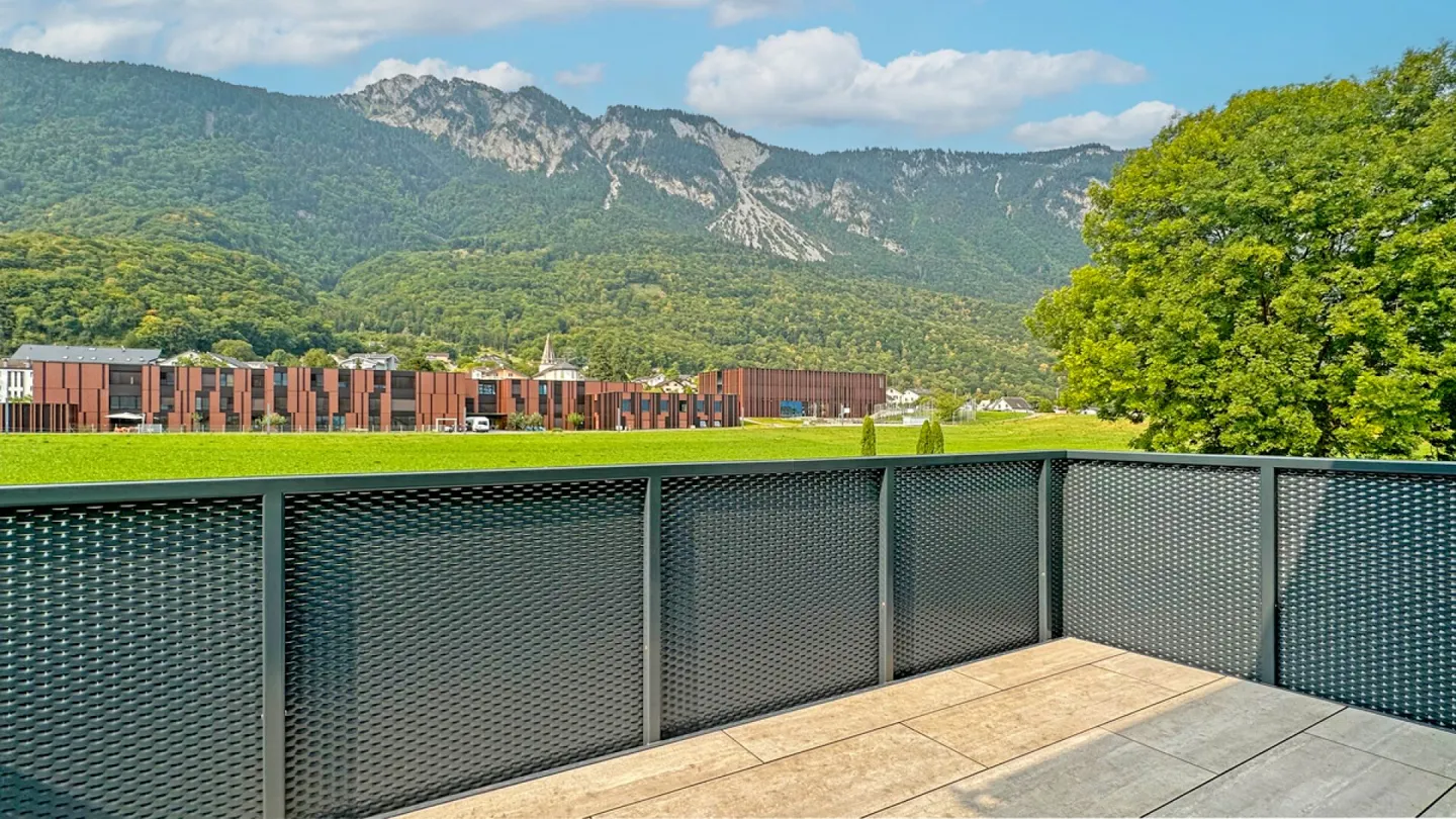 Villa di alta classe con 2 appartamenti, 5,5 stanze e 3,5 stanze. - Foto 10 di 21