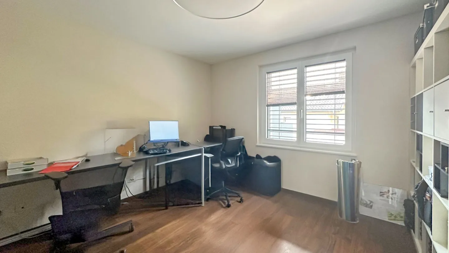 Villa di alta classe con 2 appartamenti, 5,5 stanze e 3,5 stanze. - Foto 8 di 21