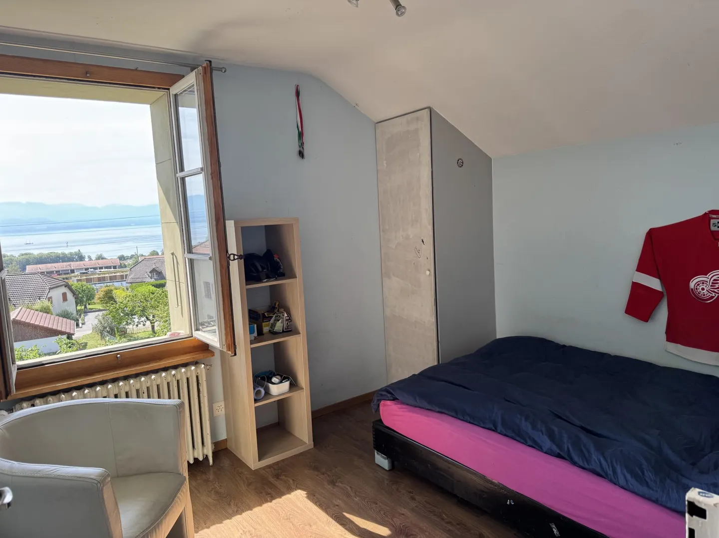 Charmantes Einfamilienhaus mit Blick auf den See und die Alpen - Foto 9 von 13