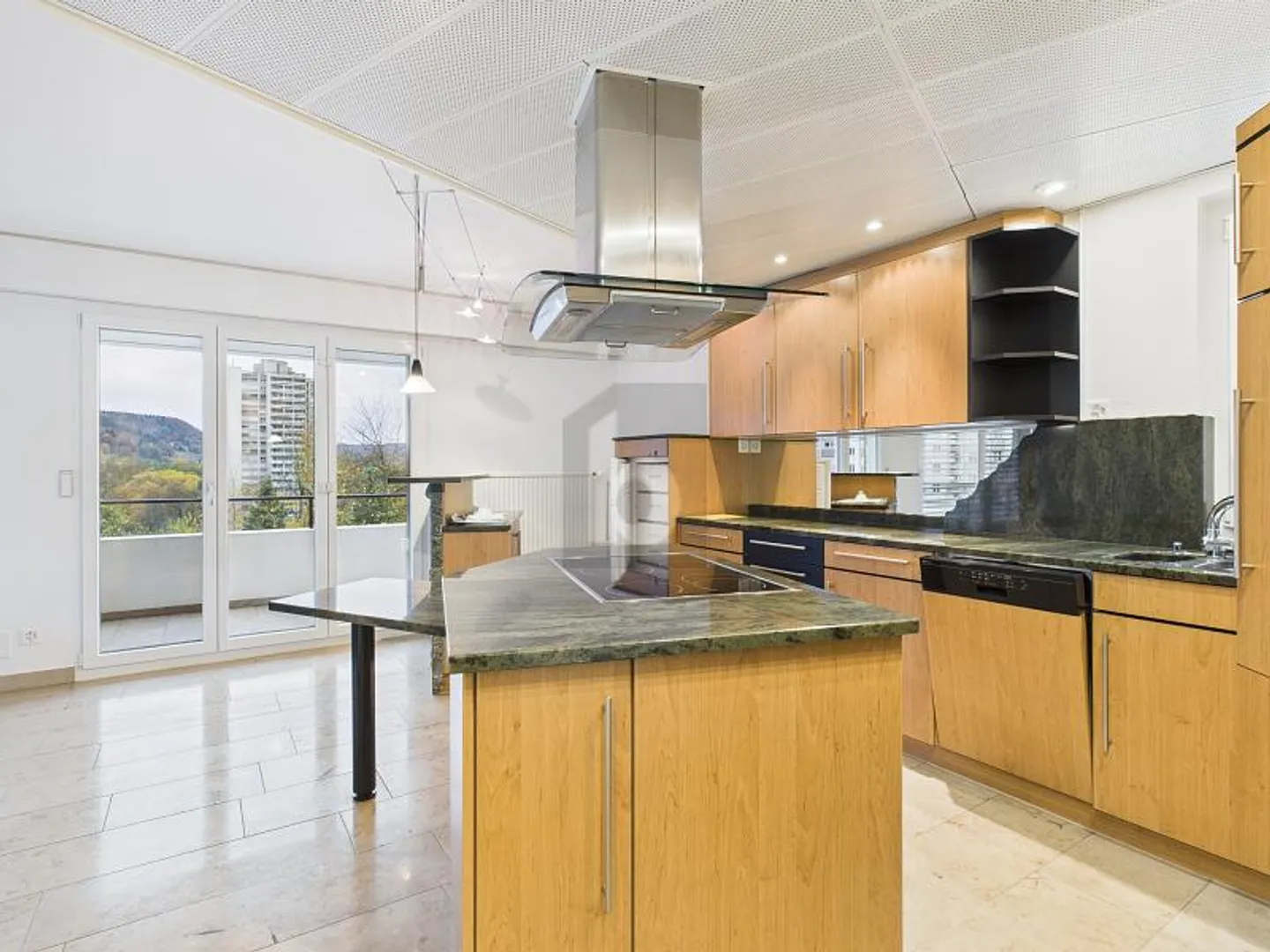 Apartment for rent - Photo 4 of 6