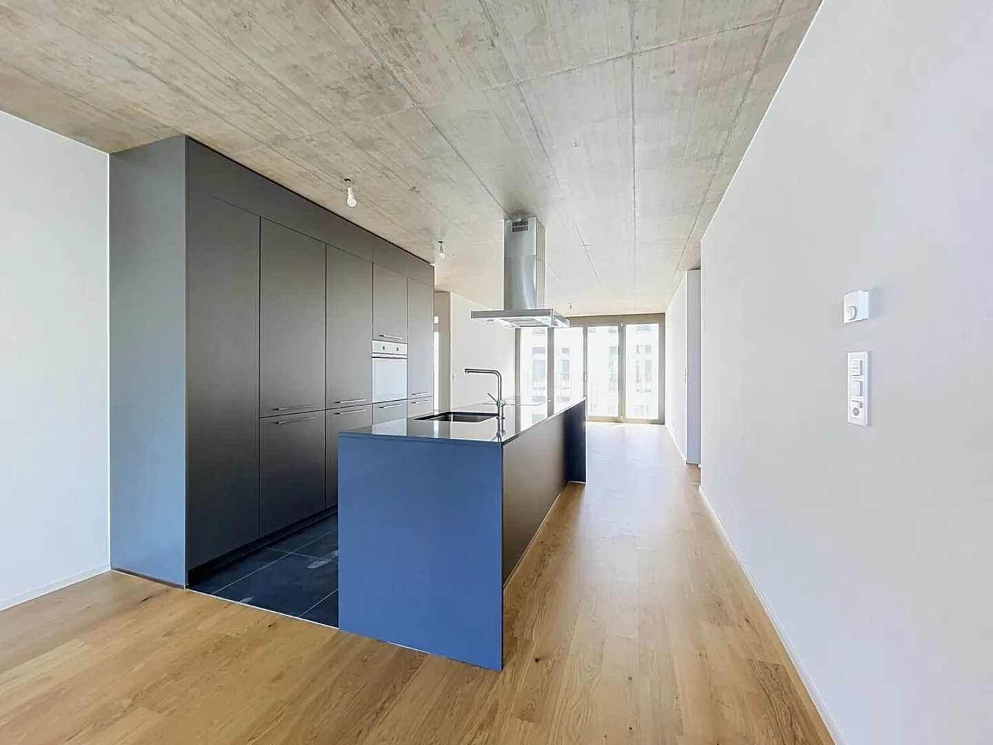 Neue 3,5-Zimmer-Wohnung mit Balkon - Foto 3 von 13