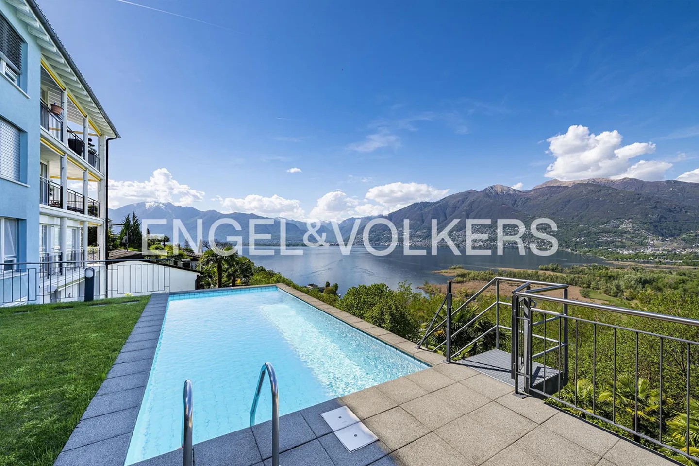 Chalet mit traumhaftem Seeblick - Foto 1 von 10