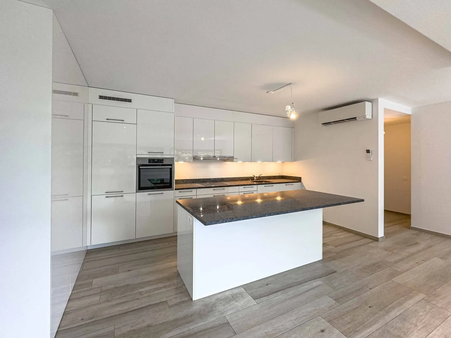 Elegant 4.5 rooms in Canobbio - Photo 1 of 8