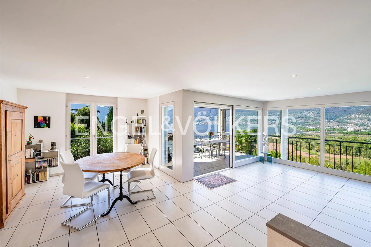 Chalet mit traumhaftem Seeblick - Foto 3 von 10