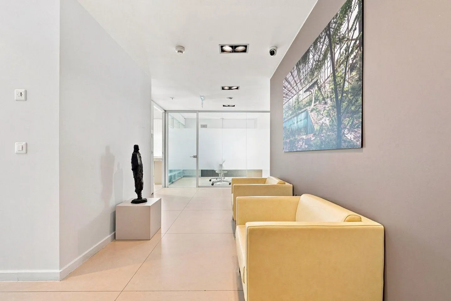 Bureau individuel dans un prestigieux bâtiment au centre de Lugano - Photo 6 sur 10
