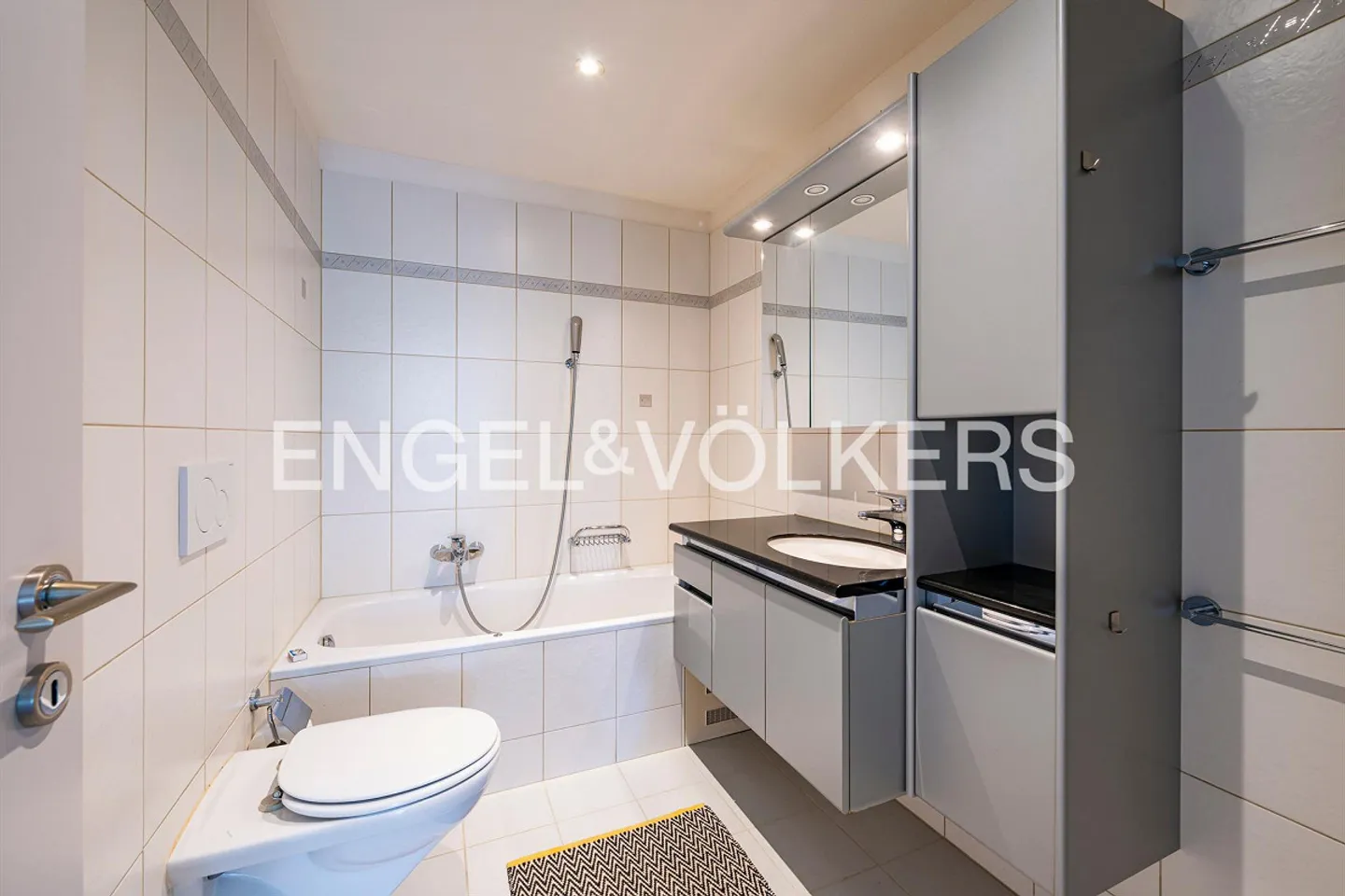 Chalet mit traumhaftem Seeblick - Foto 7 von 10
