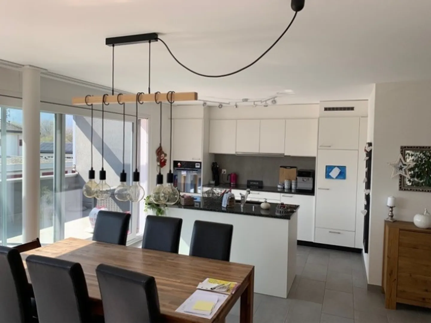 «Appartement de 3.5 pièces + bureau au dernier étage d'un immeuble récent» - Photo 4 sur 13