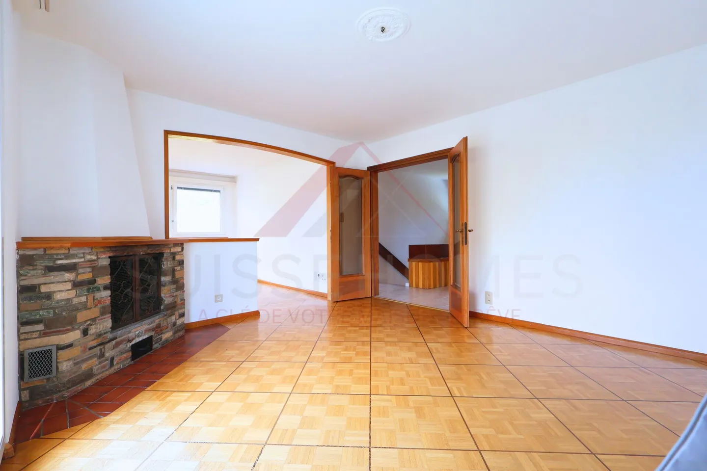 Selten in Delémont: Helles Familienhaus mit großen Volumen - Foto 2 von 22