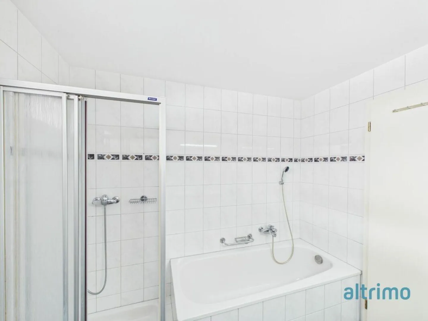 Bright 4.5-room apartment in a quiet residential area - Photo 6 of 12