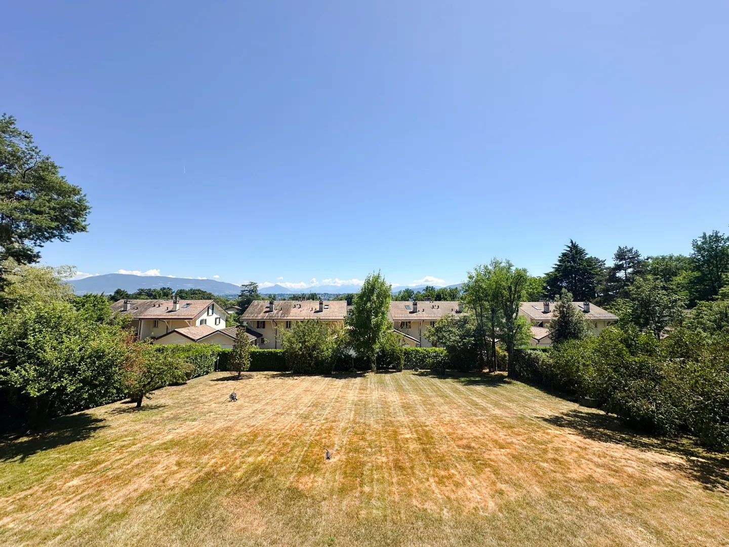 High-end family property with Mont-Blanc view - Photo 23 of 23