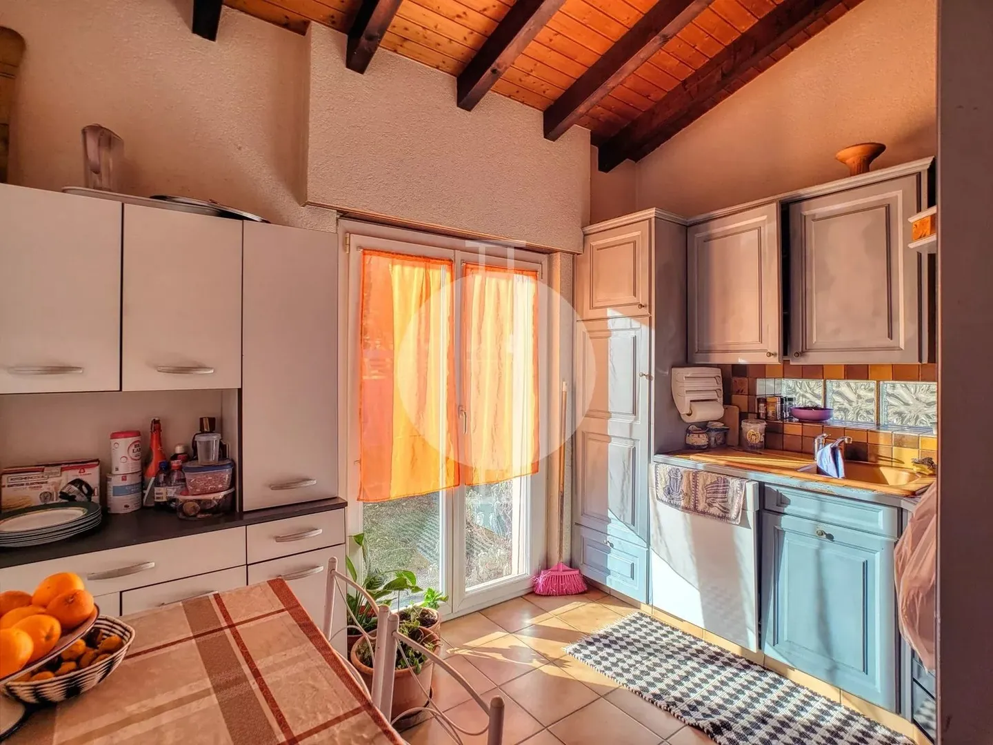 Zu verkaufen, Haus mit 2 Apartments in Vétroz - Potenzial und angenehmes Wohnambiente - Foto 9 von 13