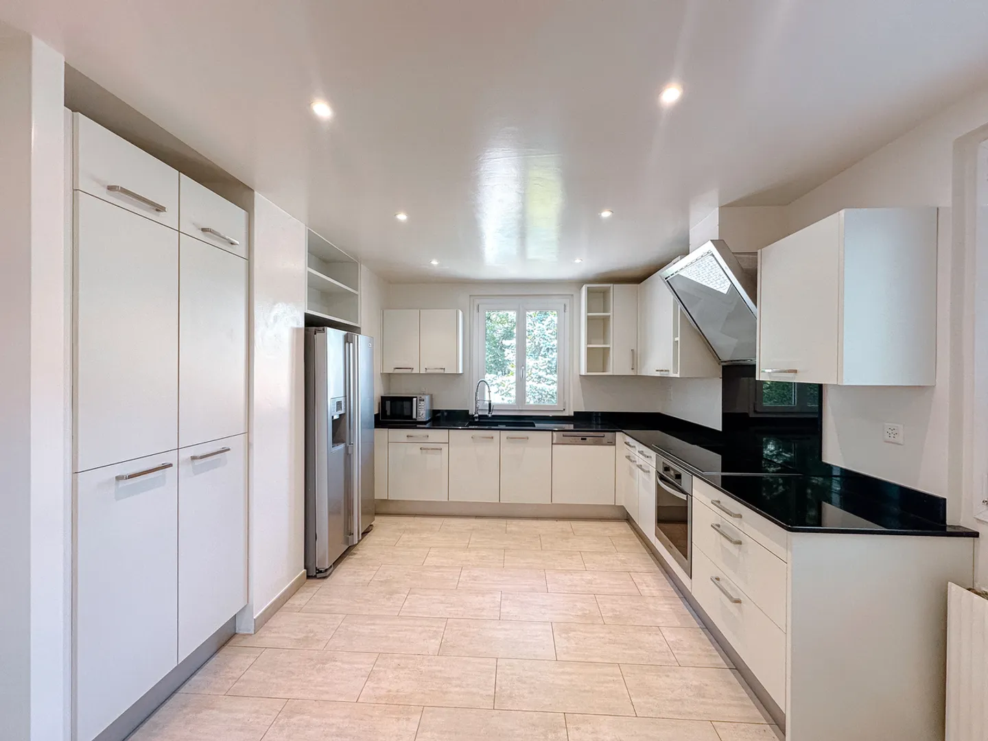 High-end family property with Mont-Blanc view - Photo 6 of 23