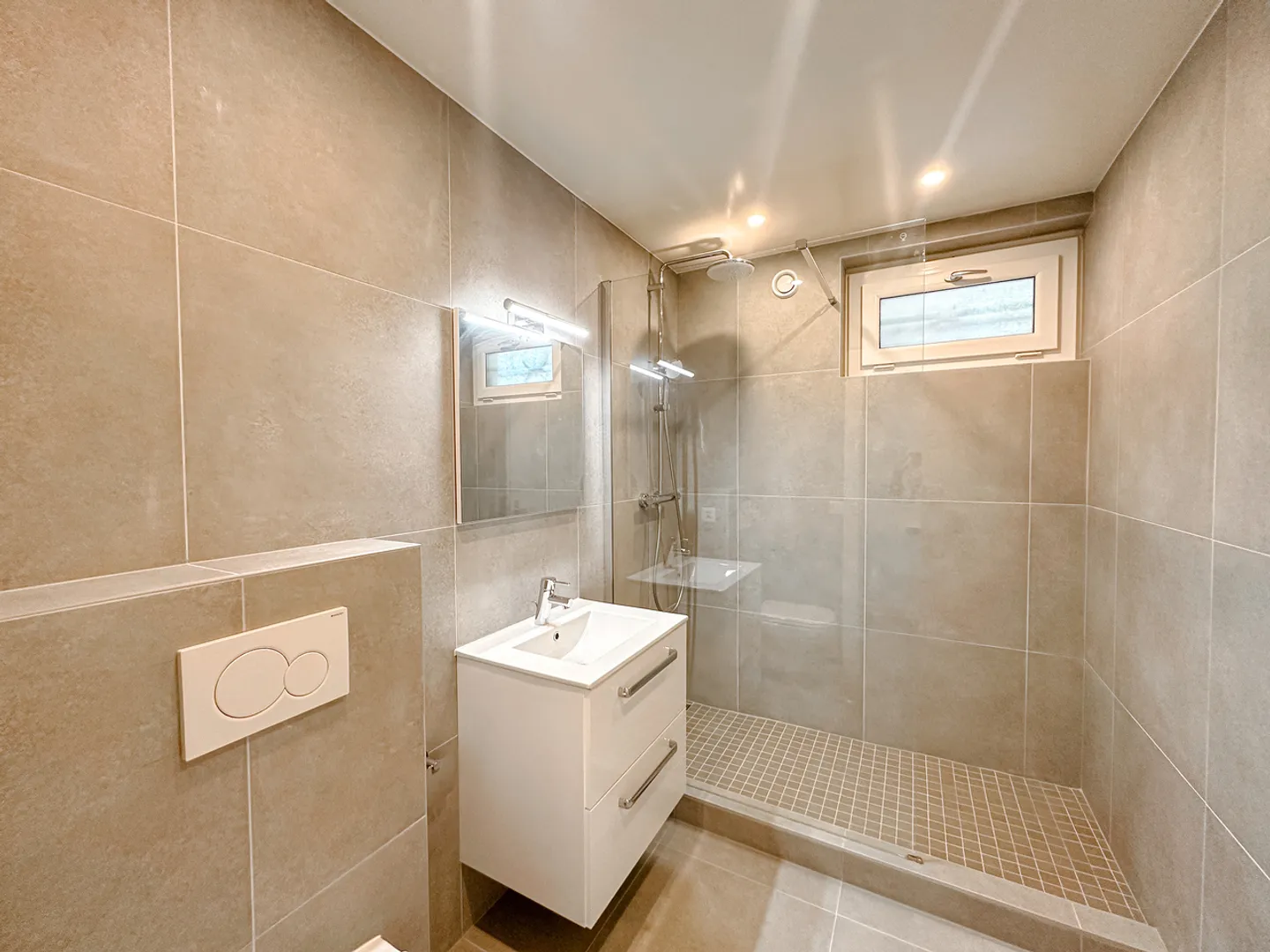 High-end family property with Mont-Blanc view - Photo 9 of 23