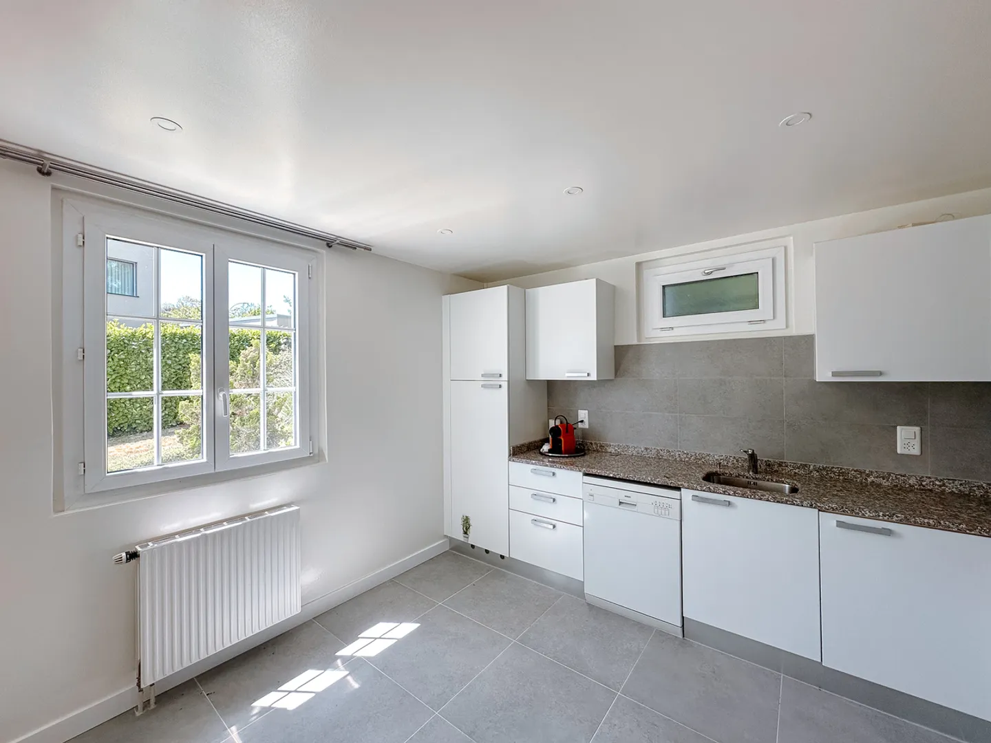 High-end family property with Mont-Blanc view - Photo 11 of 23