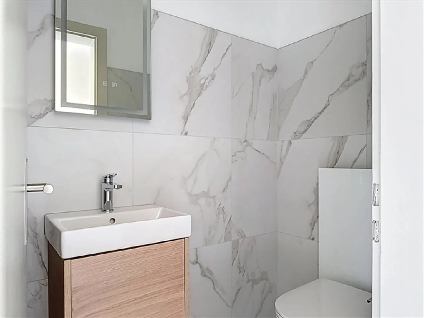 In affitto - Magnifico appartamento ristrutturato di 4,5 locali a Gravelone (Sion) - Foto 16 di 18